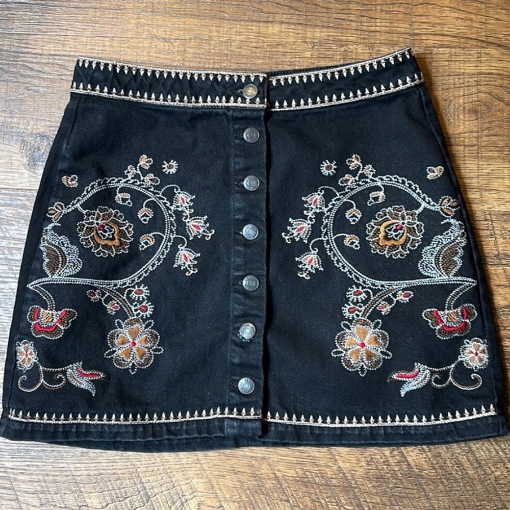 Embroidered Mini Skirt